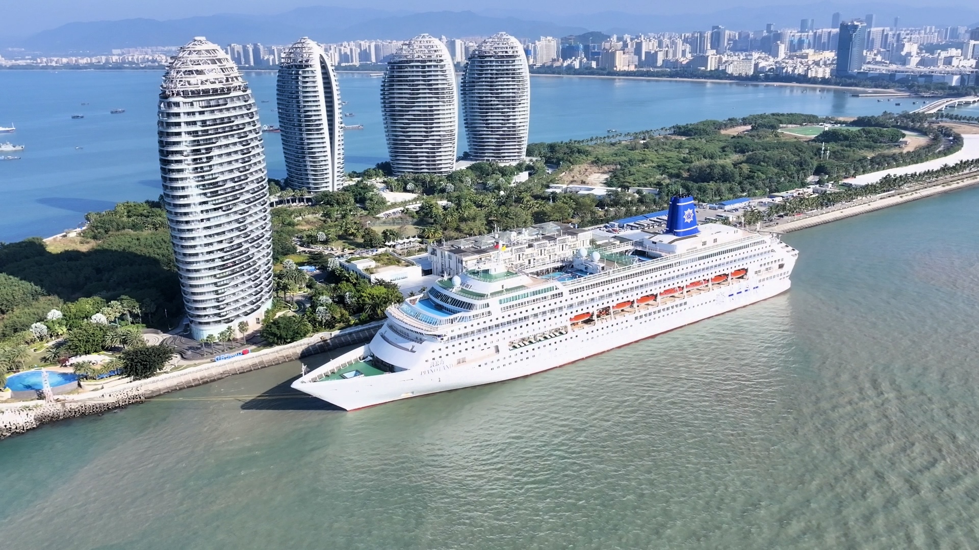 香港、三亞「雙母港」運(yùn)營(yíng) 「鼓浪嶼」號(hào)三亞首航