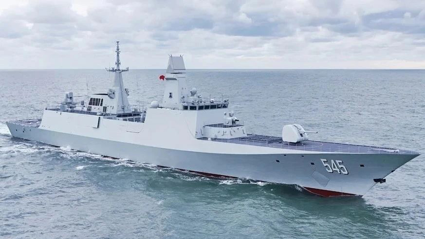 中國海軍054B護(hù)衛(wèi)艦首艦漯河艦交接入列