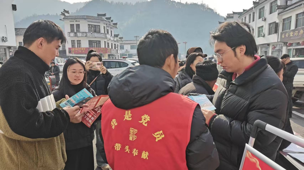 皖黟縣柯村鎮(zhèn)：「掃黃打非」在行動 弘揚正氣樹清風(fēng)