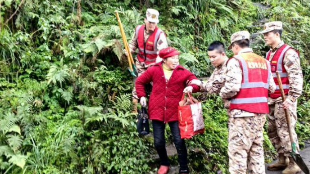 四川已調(diào)集780餘名救援力量趕赴筠連開展救援工作