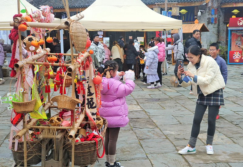 看非遺賞花燈  皖休寧齊雲(yún)山「祈福逍遙遊」高潮迭起