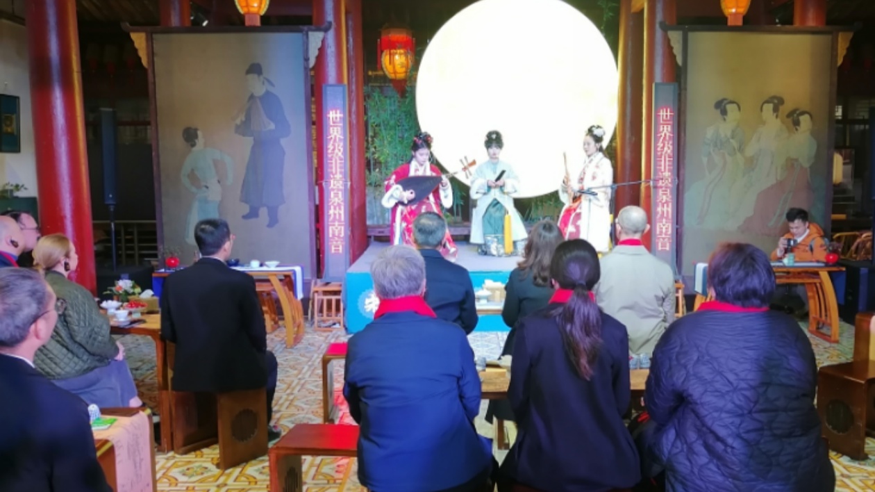 六國總領(lǐng)事在泉州體驗「非遺中國年」 領(lǐng)略「世遺之城」文化脈動