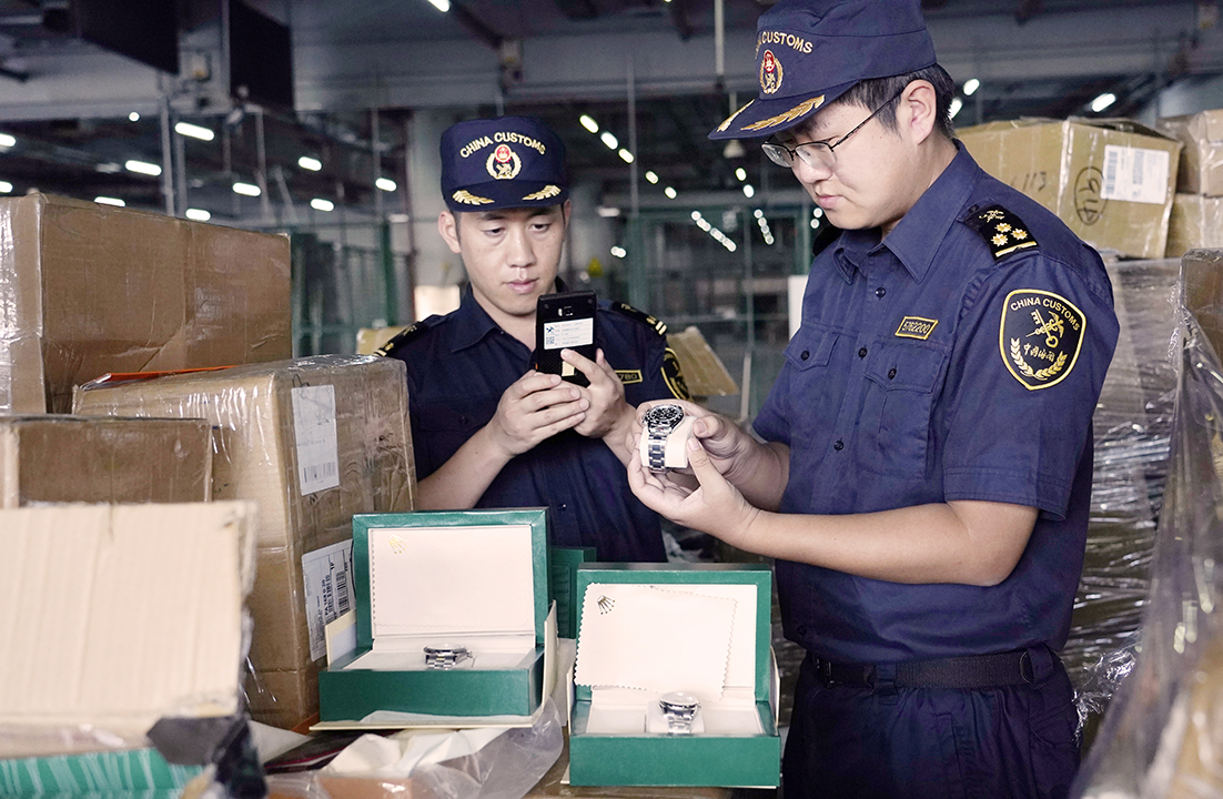拱北海關(guān)2024年度查扣侵權(quán)商品涉案案值首超千萬