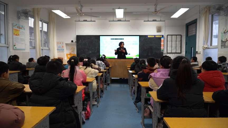 皖屯溪區(qū)：推進(jìn)「五育並舉」 傳習(xí)多彩非遺