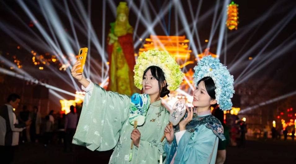 20歲的南沙遇見20歲的你！@全國大學(xué)生，大灣區(qū)燈會邀你免費游