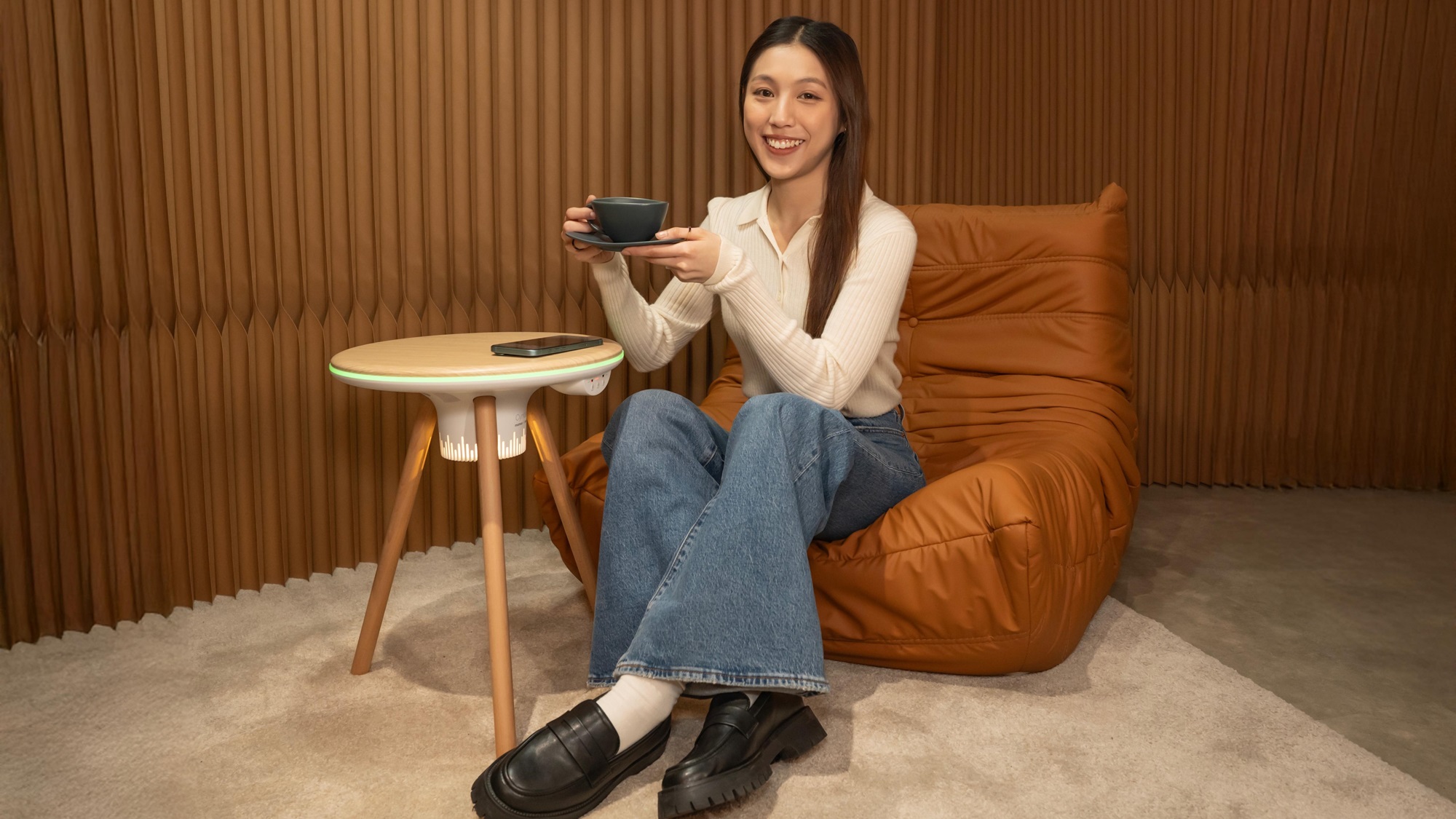 【購(gòu)物】輕巧多功能咖啡桌 最合精品住宅