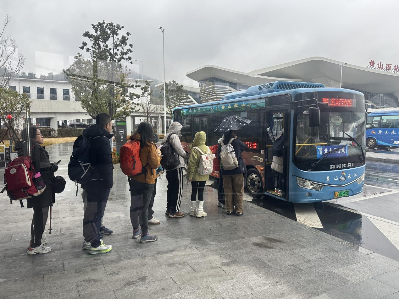 「軟硬兼施」樹形象  高鐵黃山西站實(shí)現(xiàn)「零投訴」