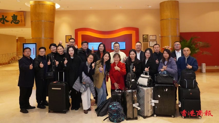 有片 | 香港商報全國兩會採訪團抵京