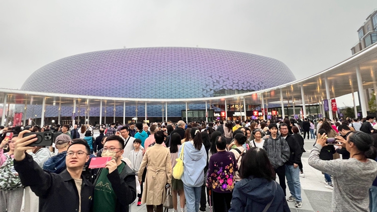 有人無(wú)票進(jìn)入啟德體育園 羅淑佩：將研實(shí)名登記及人面識(shí)別