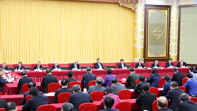 習(xí)近平：強(qiáng)化教育對(duì)科技和人才支撐作用 形成人才輩出人盡其才才盡其用生動(dòng)局面