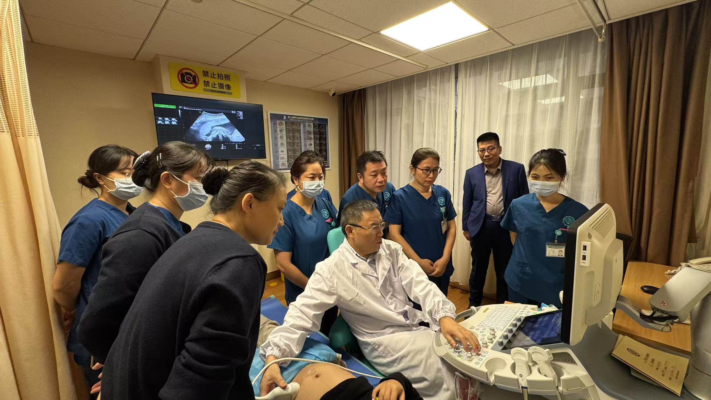 「AI+」助手讓產(chǎn)前超聲醫(yī)生工作效率翻倍  還為深圳產(chǎn)科超聲檢查進(jìn)行質(zhì)量控制