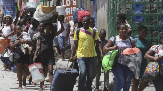 海地幫派暴力活動(dòng)致首都超4萬(wàn)人流離失所