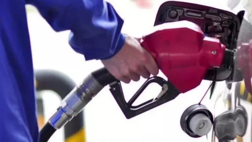 內(nèi)地油價(jià)或現(xiàn)年內(nèi)最大降幅 加滿(mǎn)一箱將少花11元