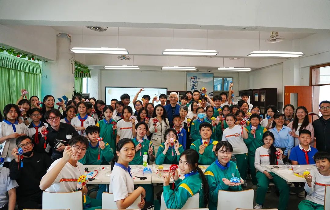 澳門聖若瑟教區(qū)中學(xué)第六校赴深圳光明高級(jí)中學(xué)交流