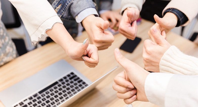 【財通AH】年報「曬出」明星基金經(jīng)理重倉動向 大消費、TMT等賽道受青睞