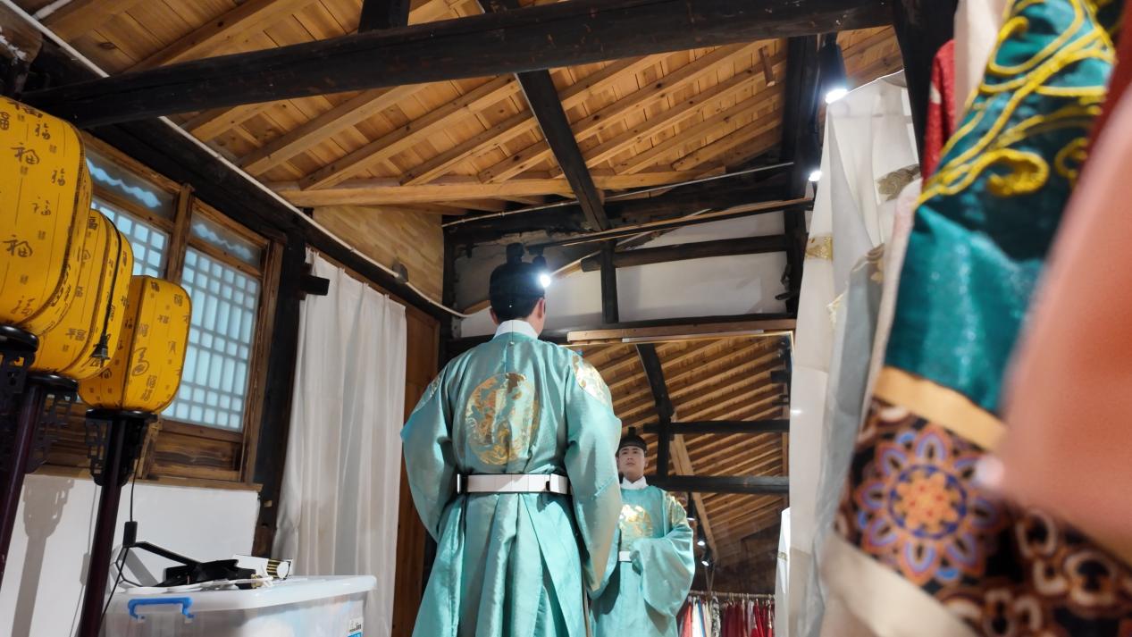 漢服遊春熱度攀升  皖屯溪三江口成「旅拍聖地」