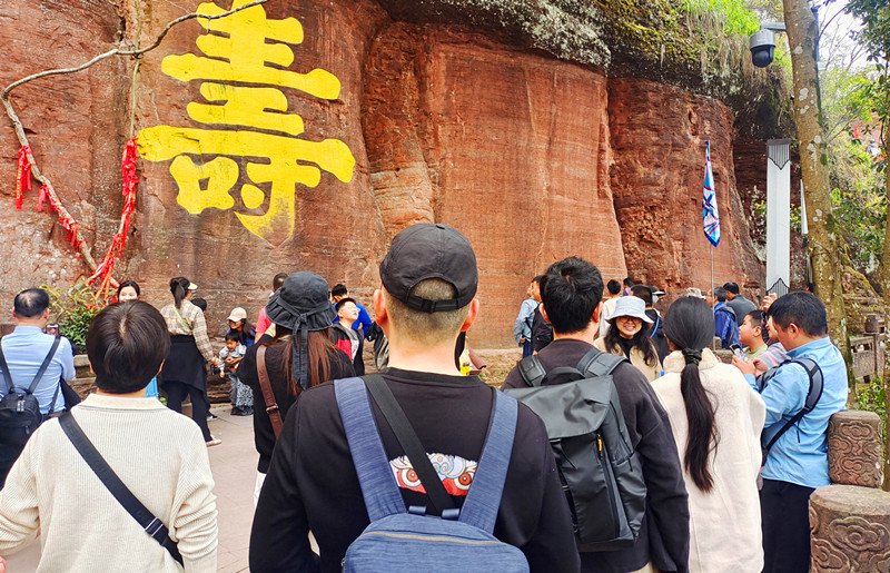 皖休寧縣：「踏春尋仙遊」熱力足