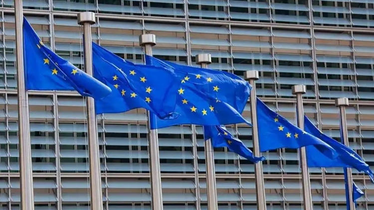 歐盟預(yù)計(jì)本月15日和下月15日對(duì)美徵收關(guān)稅