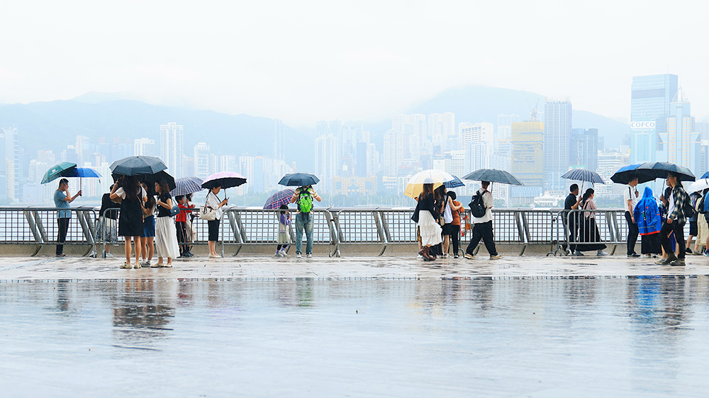 天文臺(tái)：驟雨及強(qiáng)烈狂風(fēng)雷暴下午至黃昏影響珠江口一帶