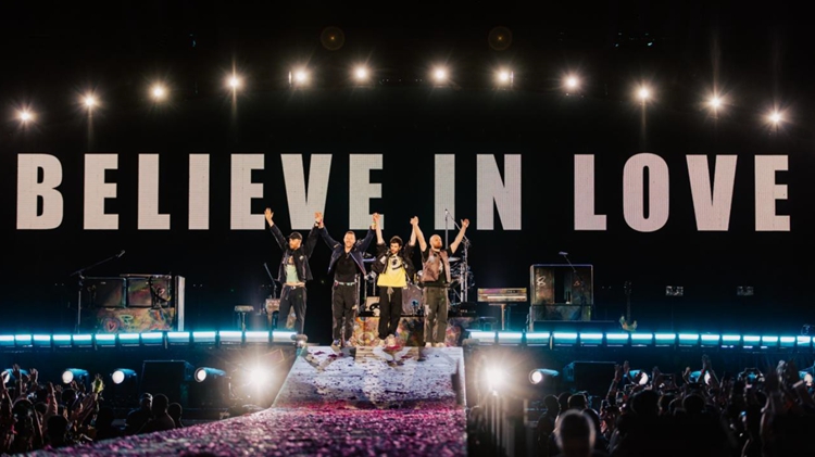  英國(guó)樂隊(duì)Coldplay啟德體育園演唱會(huì)圓滿舉行 4天吸引20萬(wàn)觀眾入場(chǎng)