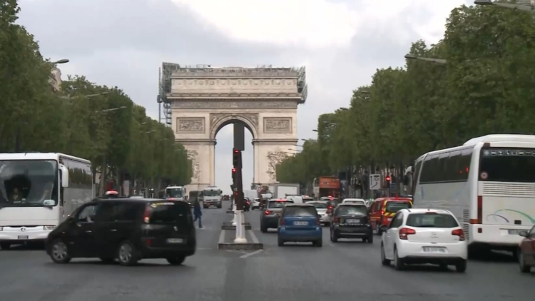 法國工會呼籲歐洲積極應(yīng)對美國關(guān)稅政策