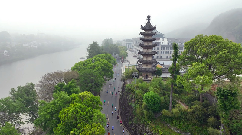 變體育「流量」為文旅「留量」 「跑者」歙縣熱力開(kāi)燃