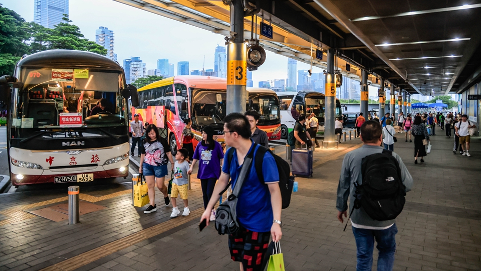 即日起至28日凌晨落馬洲及深圳灣口岸或?qū)嵤┨貏e交通安排