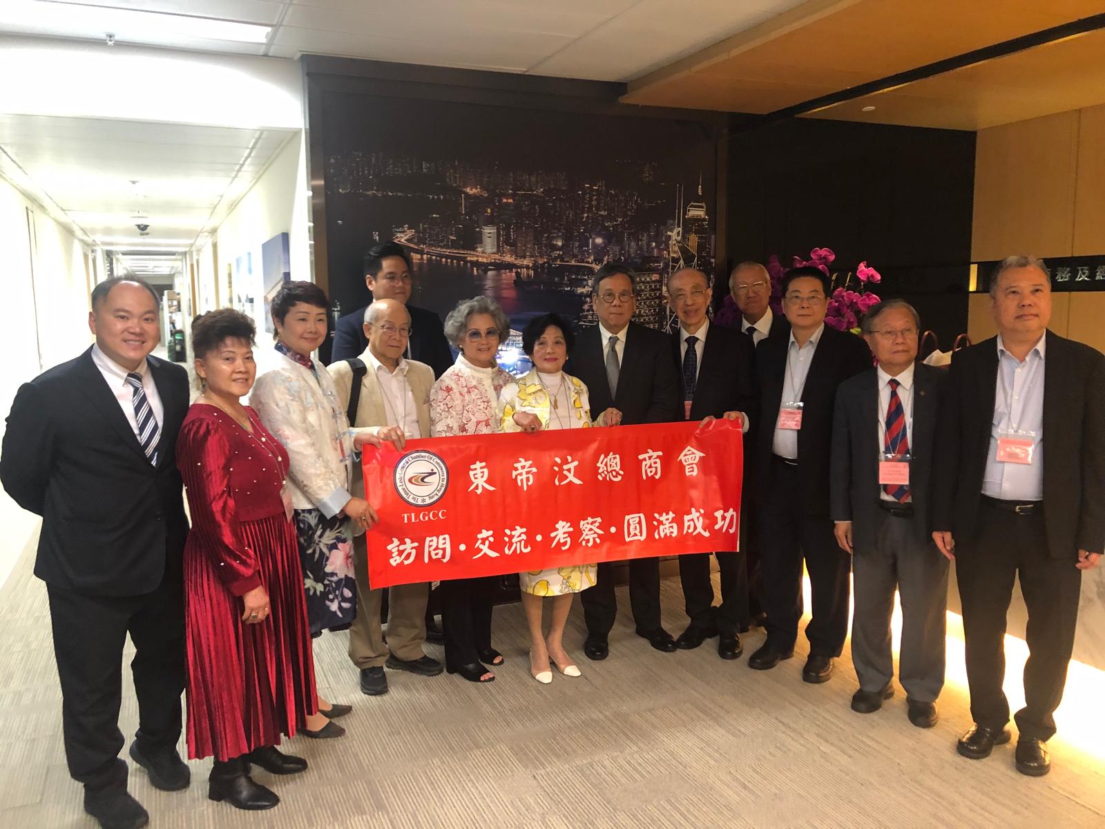 詹瑪麗一行拜訪丘應(yīng)樺