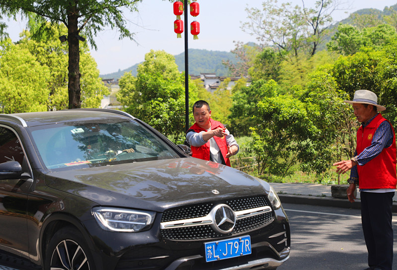 皖休寧縣：志願(yuàn)服務(wù)增色假日文旅