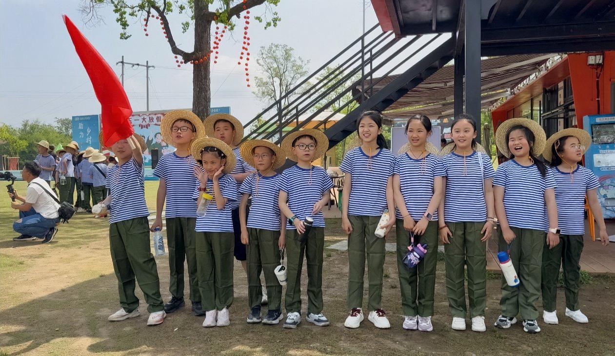 皖屯溪區(qū)舉辦第二屆鄉(xiāng)村運(yùn)動嘉年華