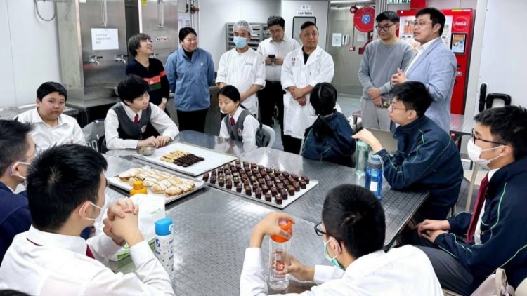 顏汶羽關(guān)注殘疾人士輔助就業(yè)培訓(xùn)服務(wù) 冀社會(huì)開發(fā)合適的配對(duì)機(jī)制和平臺(tái)