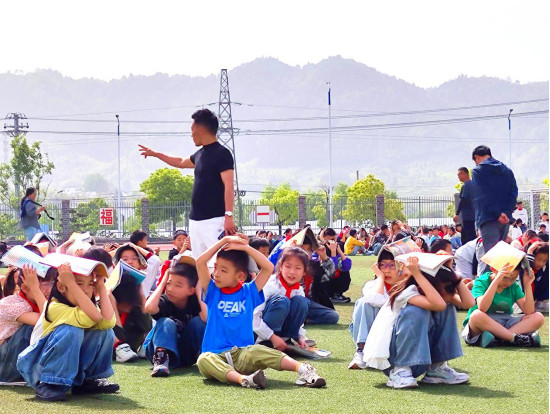 皖黟縣：以「演」築防 建設(shè)平安校園