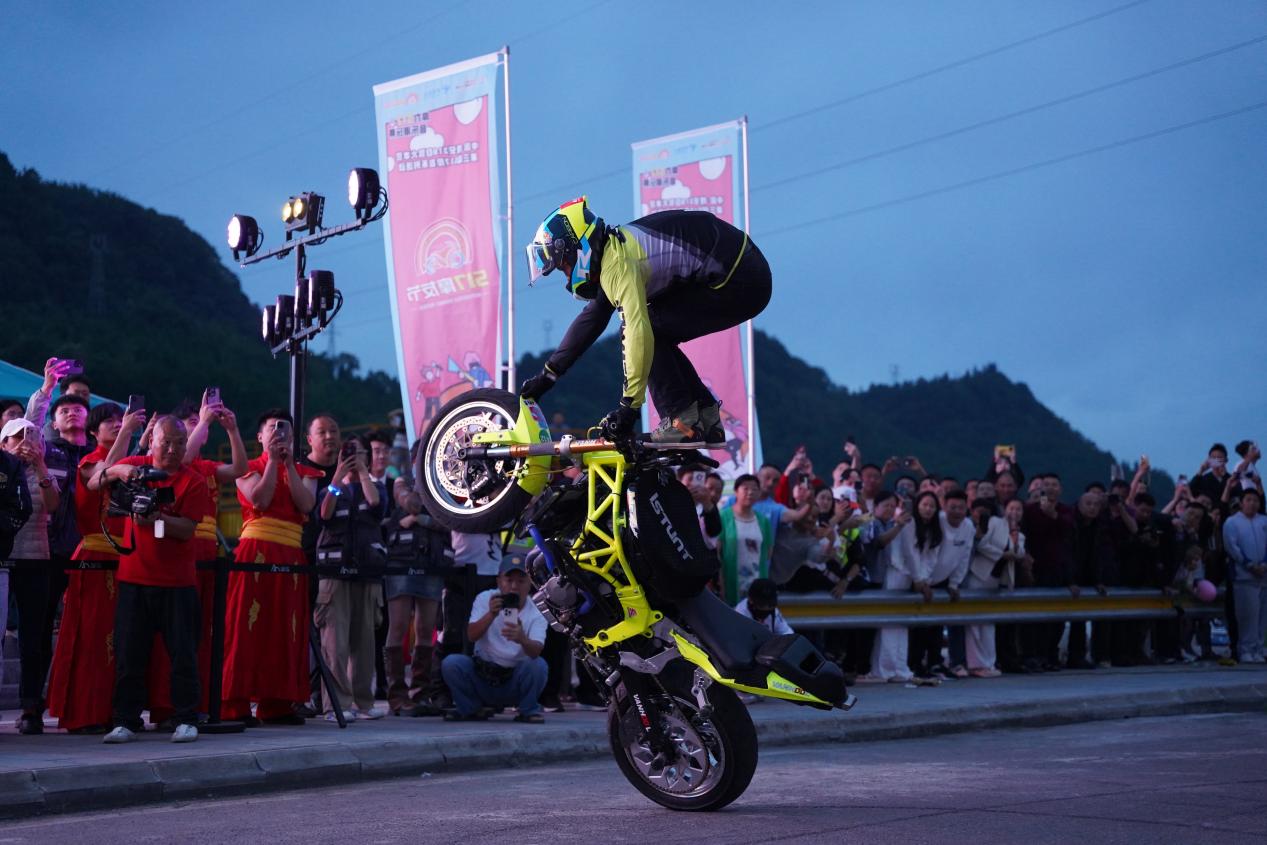 中國·雅安318自駕大本營第三屆摩友節(jié)舉行