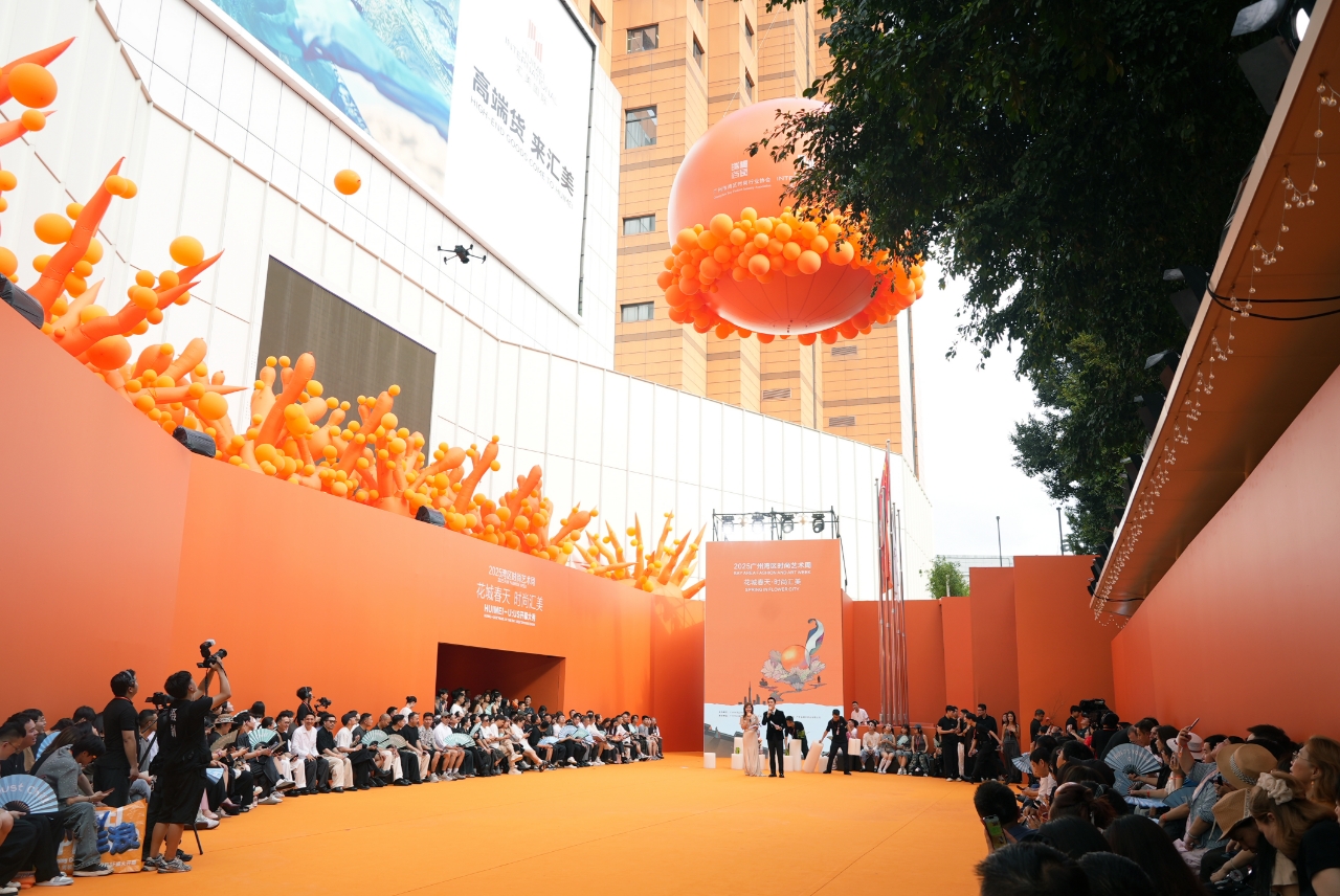 匯聚七大本土頭部品牌發(fā)布百餘款全球首發(fā)新品  2025廣州灣區(qū)時尚藝術(shù)周在荔灣盛大啟幕
