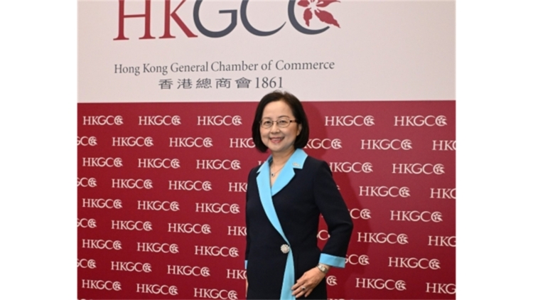 陳瑞娟連任香港總商會主席