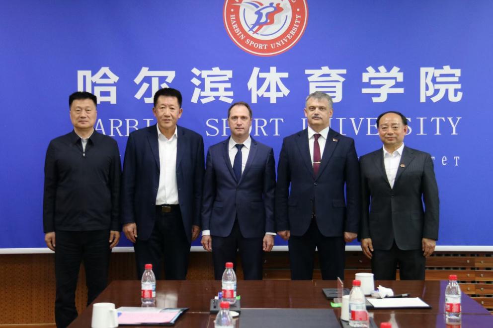 白俄羅斯體育旅遊部長(zhǎng)與俄體育部副部長(zhǎng)一行共訪哈體院