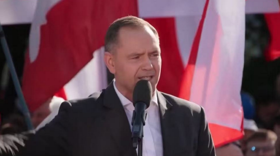 獨(dú)立候選人納夫羅茨基贏得波蘭總統(tǒng)選舉