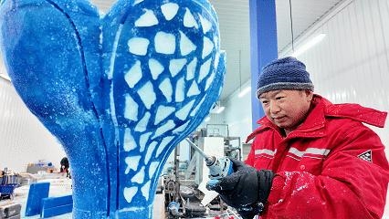 哈爾濱冰雪大世界冰雪景觀車(chē)即將展出