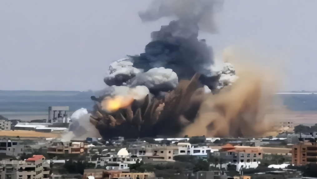 德黑蘭再遭以色列空襲 伊朗對(duì)以發(fā)動(dòng)兩輪導(dǎo)彈打擊 