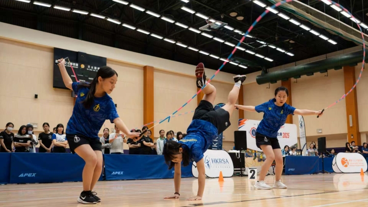 「子母??花式跳繩表演盃」 全港中小學(xué)「小跳將」7·10 一跳高下