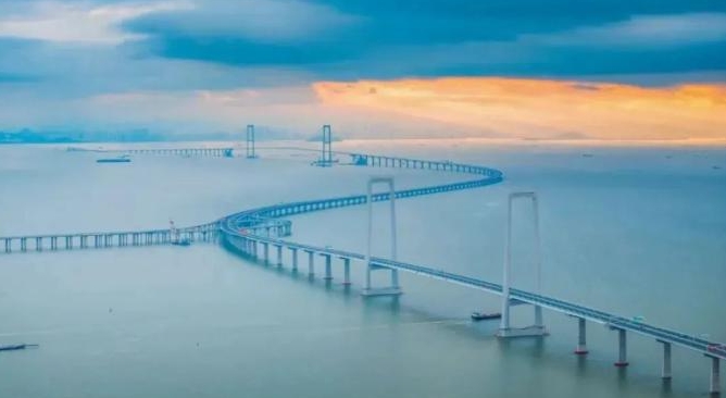 深中通道開通一周年 跨市公交客運(yùn)量突破三百萬人次