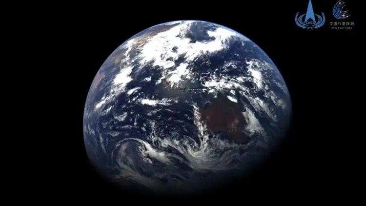 59萬千米外！天問二號拍攝的地月影像圖發(fā)布