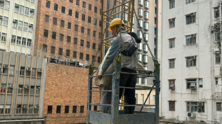 華豐三級(jí)火救出10餘人 2名救人英雄獲銅英勇勳章