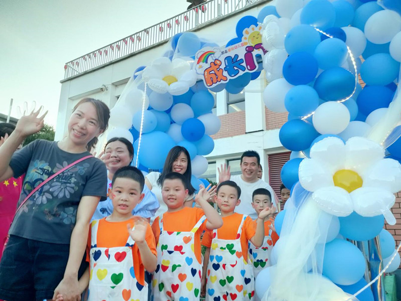 皖黟縣：畢業(yè)星光夜 童夢啟新程