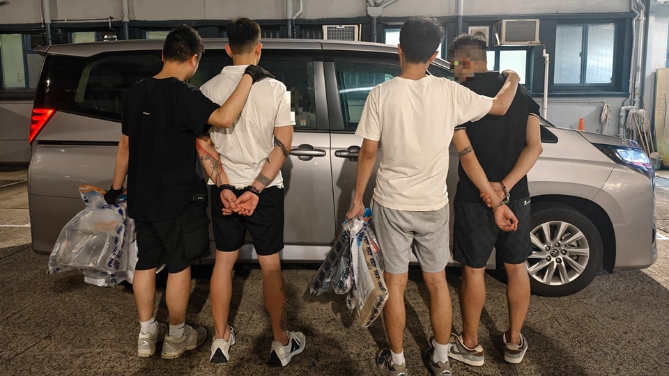 警方旺角搗破毒品儲存?zhèn)}拘2男 檢值14萬元毒品