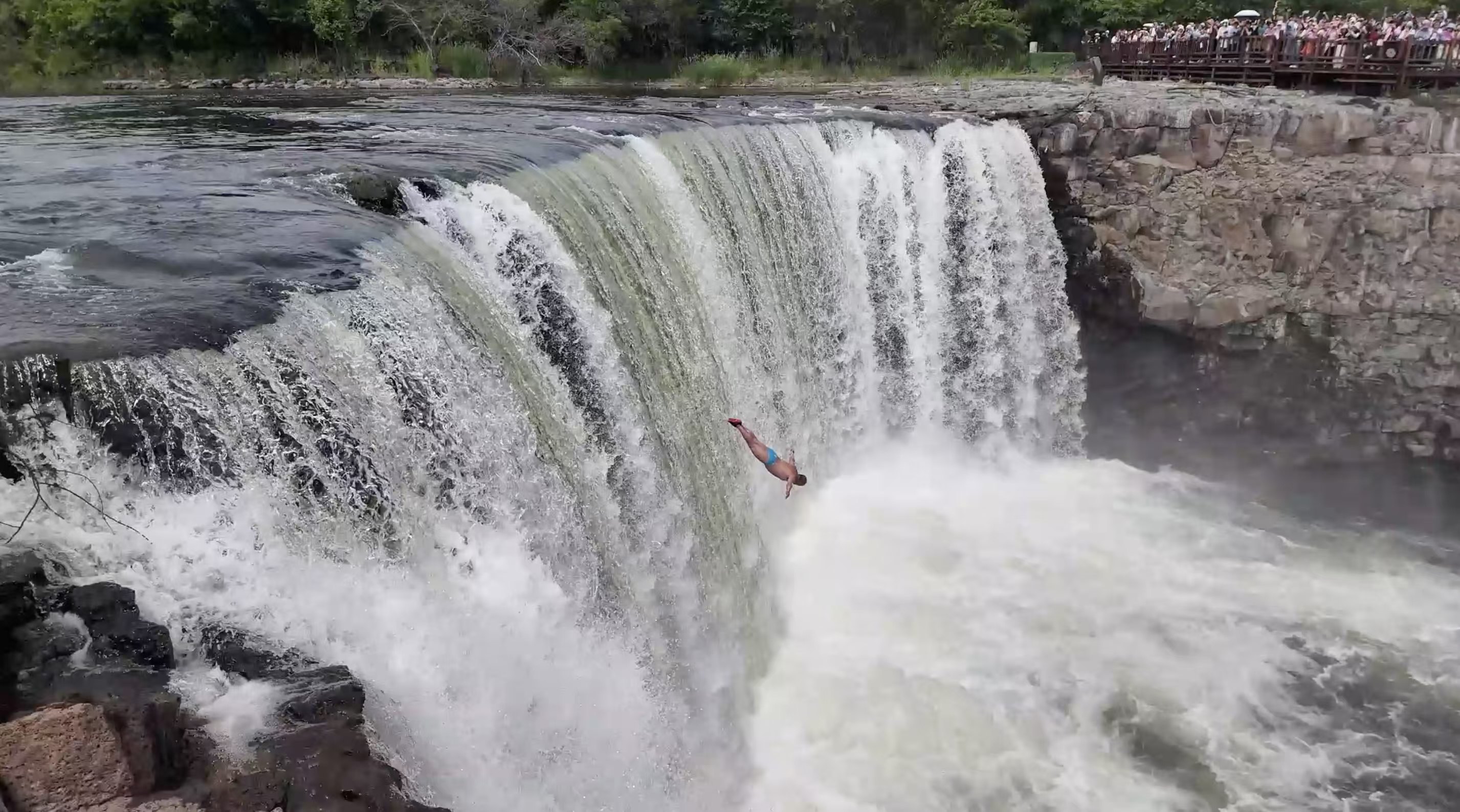 有片｜這個(gè)夏天，一起共赴牡丹江的「清涼之約」