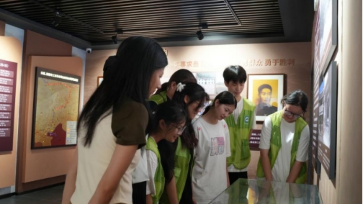 湖南大眾傳媒職院「湘?zhèn)髦逻h(yuǎn)」實(shí)踐團(tuán)安仁啟航  紅色美育雙軌賦能鄉(xiāng)村教育