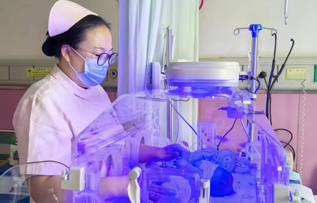 山西省煤炭中心醫(yī)院：生命至上顯擔(dān)當(dāng) 醫(yī)護(hù)急救黃疸新生兒