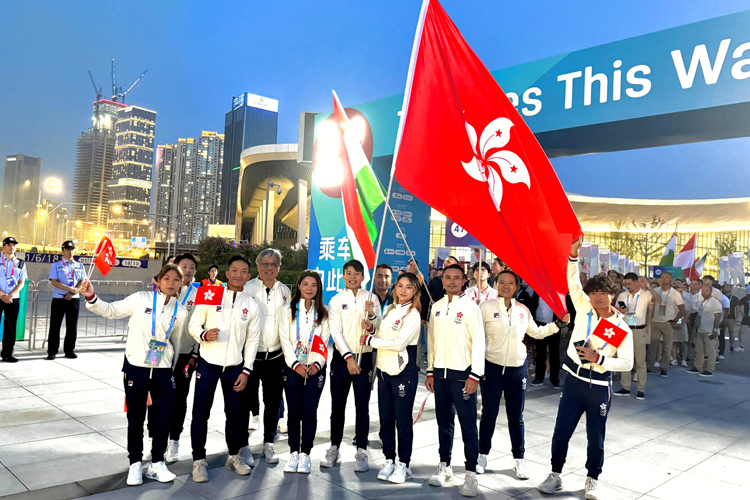 成都世運會開幕 劉子均沈曉榆掌旗領(lǐng)港隊進場