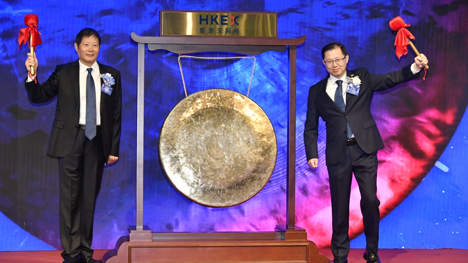 雙登首掛升31% 每手賺2270元